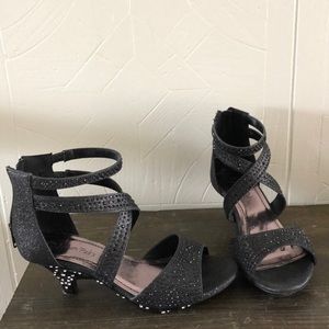 Girls black dress shoes